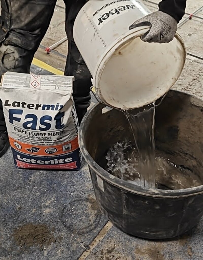 Laterlite Latermix Fast: Schnelltrocknender und leichter Estrich - gebrauchsfertig - 16 L pro Sack