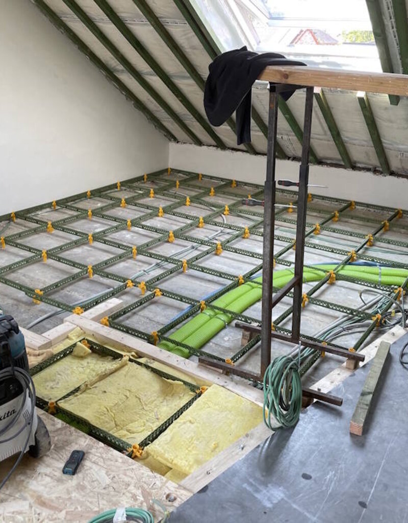 Trockendachbodenrost ± 10 m²