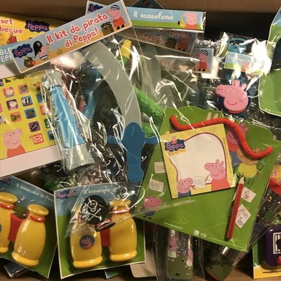 Huismerk 100 STUKS |  PEPPA PIG XXL MIX Uitdeelcadeautjes | Peppa Pig Speelgoed Traktatie / Trakteren Kado's voor Kinderverjaardag of Kinderfeestje (100 stuks)