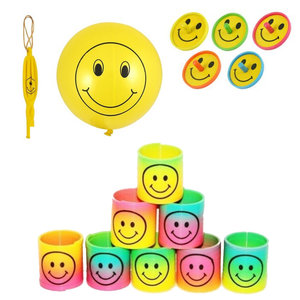Decopatent 30 STUKS | MIX Vrolijke Traktatie / Uitdeel Kado's, bestaande uit: 10x Smiley Bounce Ballon, 10x Smiley Traplopers en 10x Smiley Tollen | Vrolijke Smiley Uitdeelcadeautjes