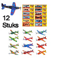 Decopatent 24 STUKS | JONGENS Traktatie / Uitdeel Kado's, bestaande uit: 12x Fighter Gliders Foam Vliegtuigen & 12x Enge Plakkerige Griezels | Stoere Uitdeelcadeaus / Traktatie kado voor Jongens