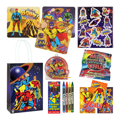 Henbrandt 10 STUKS | KANT-EN-KLARE Gevulde SUPER HERO Traktatie Tas INCLUSIEF Uitdeel Kado's. Bestaande uit: Tasje, Krijtjes, Notitieblok, Flipperspel, Puzzel, Stickervel en Bellenblaas | Jongens | Tractatiedozen voor Verjaardagen en Kinderfeestjes