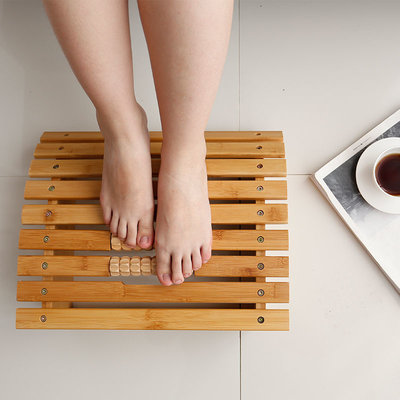 Decopatent Voetmassage Roller bank bamboe hout - Ontspannende Voet massage door de voetmassageroller - Reflexologie - Voetroller voor voetmassage - Voor op de grond of onder bureau - Decopatent®