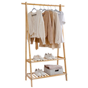 Decopatent Kledingrek van bamboe hout - Staand Houten kledingstandaard voor kamer / hal / garderobe of slaapkamer - Kleding rek met 2 Legplanken - Garderoberek - Kledingstandaard - Decopatent®