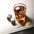 Decopatent Set van 8x RVS IJsblokjes + Tang - Whiskey Stones IJsblokken - RVS Whiskey Stenen - Whisky IJsblokjes - Cocktail Ice Cube Koelstenen - Roestvrijstalen ijsblokjes - Houd uw drankje altijd lekker koud met deze Set - Decopatent®