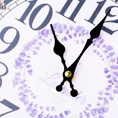 Decopatent Canvas Schilderij Wandklok LAVENDEL FLOWERS & BOOKS 38 Cm met Klok - Wand Klok Landelijk / Brocante - Canvasklok - Canvas Wandklokken met Klok - Keukenklok - Muurklok Wand Klok - Afm. 38 x 38 Cm - Decopatent®