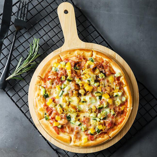 Relaxdays pizzaplank, set van 4, bamboe, 32 cm, serveerplank voor pizza, kaas, rond pizzabord, snijplank, naturel