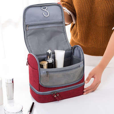 Decopatent Ophangbare Toilettas met Haak - Waterdichte Reis Toilet tas - Travel bag Organizer voor Vakantie / Kamperen & Reizen – Hangende Make up tas - Cosmetica Etui Tasje - Reistas Mannen en Vrouwen – Kleur ROOD - Decopatent®