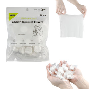 Decopatent 20 STUKS Reis Handdoeken voor op Reis / Onderweg of Vakantie - Compressed Towels - gecomprimeerde doekjes - Travel Towel / Handdoek - Hygiene doekjes in TABLET VORM Met water veranderd dit tablet in een doekje - Decopatent®