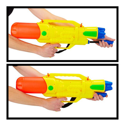 Decopatent XL Waterpistool - Super soaker waterpistool voor jongens - Jumbo waterkanon - Dubbel Shots supersoaker water pistool voor kinderen - Waterspeelgoed Watergeweer - Water gun met groot water reservoir - Afm 63.5x10x26 Cm - 1.8 Liter - ROOD - Decopatent®