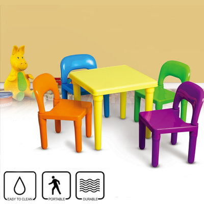 Decopatent Kindertafel met stoeltjes van kunststof - 1 tafel en 4 stoelen voor kinderen - Multi Color Gekleurde Tafel & Stoelen - Kleurtafel / speeltafel / knutseltafel / tekentafel / zitgroep set - Kindertafel en stoeltjes - Decopatent®