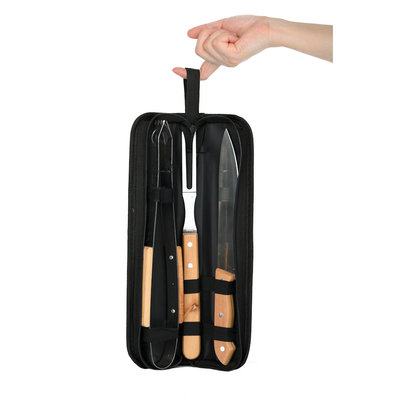 Decopatent BBQ Gereedschap SET 4 Delig in Draagtas - Barbecue Gereedschapset - Barbecue Accessoires Gereedschap - BBQ grill Set in draag tas - Barbeque gereedschapset in Tas koffer - Tang - Spatel - Vleesvork - Barbecuegerief - Rvs/Hout - Decopatent®