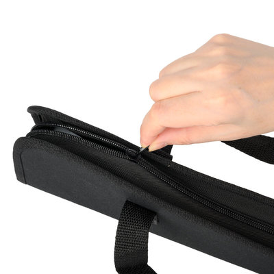 Decopatent BBQ Gereedschap SET 4 Delig in Draagtas - Barbecue Gereedschapset - Barbecue Accessoires Gereedschap - BBQ grill Set in draag tas - Barbeque gereedschapset in Tas koffer - Tang - Spatel - Vleesvork - Barbecuegerief - Decopatent®