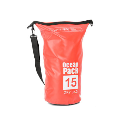 Decopatent Waterdichte Tas Ocean Pack 15L - Waterproof Dry Bag Sack - Schoudertas Droogtas 100% Waterdicht - Survival Outdoor Drybag Rugzak - Survival Bag plunjezak - Outdoor Tas - Reistas - Boottas - Zeiltas - Drybags 15 Liter - Kleur: ROOD - Decopatent®