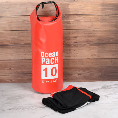 Decopatent Waterdichte Tas Ocean Pack 10L - Waterproof Dry Bag Sack - Schoudertas Droogtas 100% Waterdicht - Survival Outdoor Drybag Rugzak - Survival Bag plunjezak - Outdoor Tas - Reistas - Boottas - Zeiltas - Drybags 10 Liter - Kleur: ROOD - Decopatent®