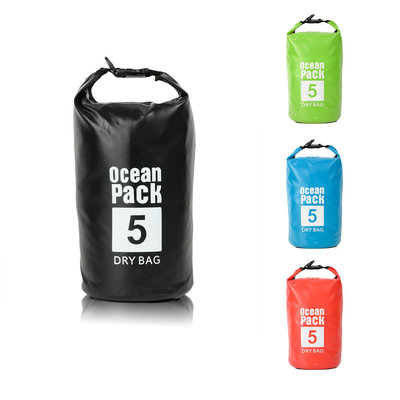 Decopatent Waterdichte Tas Ocean Pack 5L - Waterproof Dry Bag Sack - Schoudertas Droogtas 100% Waterdicht - Survival Outdoor Drybag Rugzak - Survival Bag plunjezak - Outdoor Tas - Reistas - Boottas - Zeiltas - Drybags 5 Liter - Kleur: ZWART - Decopatent®