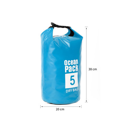 Decopatent Waterdichte Tas Ocean Pack 5L - Waterproof Dry Bag Sack - Schoudertas Droogtas 100% Waterdicht - Survival Outdoor Drybag Rugzak - Survival Bag plunjezak - Outdoor Tas - Reistas - Boottas - Zeiltas - Drybags 5 Liter - Kleur: BLAUW - Decopatent®