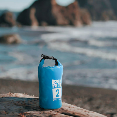 Decopatent Waterdichte Tas Ocean Pack 2L - Waterproof Dry Bag Sack - Droogtas 100% Waterdicht - Survival Outdoor Drybag Rugzak - Survival Bag plunjezak - Outdoor Tas - Reistas - Boottas - Zeiltas - Drybags 2 Liter - Kleur: BLAUW - Decopatent®
