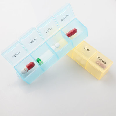 Decopatent XL Pillendoos / Medicijn Box met 28 Vakjes voor 4 Dagdelen - Week Pillendoos - Medicijnen Medicatiedoos 7 Dagen met 4 Compartimenten - Ochtend / Middag / Avond / Backup - Medicijnbak / Medicatie pillen organizer opbergdoos - Decopatent®