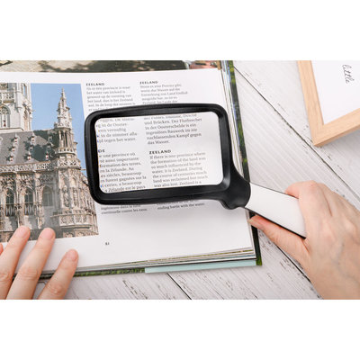 Decopatent Hand Loep LED verlichting - 3x Vergroting - Vergrootglas slechtziende - Handloep - Inklapbaar Lees licht - Magnifier