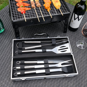 Decopatent BBQ Gereedschap SET - 6 Delig in Koffer - Barbecue - BBQ - Grill - Tang Spatel Grijptang Mes Vleesvork Insmeerborstel