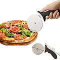 Decopatent Decopatent® PRO Pizzaroller - RVS Pizzasnijder met kunststof handvat - Pizzames - Pizza snijder - Pizzaverdeler - Pizza roller 10Ø