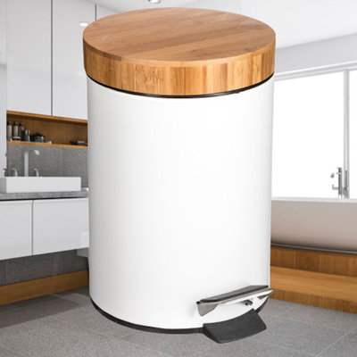 Decopatent Decopatent® Pedaalemmer 3 liter - Met Bamboe Houten Deksel - Pedaalemmer 3L - Prullenbak - Keuken toilet - 17Øx25.5 Cm - Mat Wit