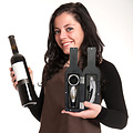 Decopatent Decopatent® 4-Delige Luxe Wijnset in Wijnfles vorm - Wijn fles accessoires Set - Wine tools - Wijn Kurken trekker - In Luxe Fles opbergbox - Cadeau set