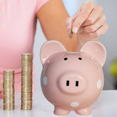 Decopatent Decopatent - Spaarvarken Spaarpot - Keramiek - Afm 15,5 x 12,5 x 14 cm - Spaarpot varken voor volwassenen en kleine kinderen - Cadeau - Kleur: Roze