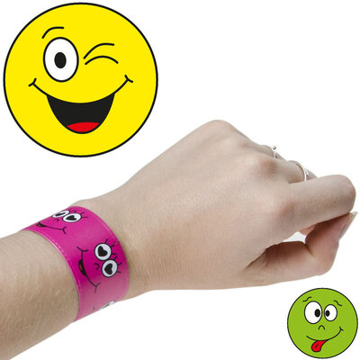 Decopatent  36 STUKS Smiley Klaparmbandjes - Uitdeelcadeaus - Klap Armbanden Vrolijke Gezichten - Traktatie Uitdeelcadeautjes voor kinderen - Grabbelton - School - Kinderfeestje - Klein Speelgoed Trakteren - Grabbelton Traktaties Cadeautjes