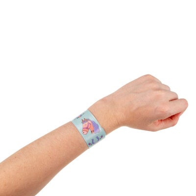 Decopatent 36 STUKS Paarden Klaparmbandjes - Uitdeelcadeaus - Klap Armbanden - Traktatie Uitdeelcadeautjes voor kinderen - Grabbelton - School - Kinderfeestje - Klein Speelgoed Trakteren - Grabbelton Traktaties Cadeautjes