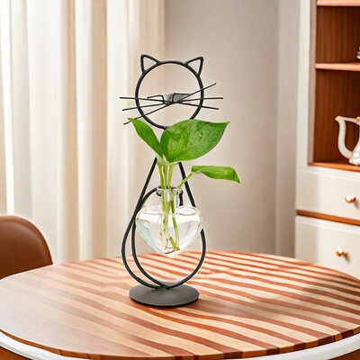 Decopatent - IJzeren Staande Poes met vaasje in hartvorm - kat - glazen vaas - vaas glas - Om bloemetjes, stekjes, droogbloemen of luchtplantjes in te zetten