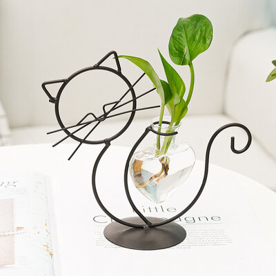 Decopatent - IJzeren Zittende Poes met vaasje in hartvorm - kat - glazen vaas - vaas glas - Om bloemetjes, stekjes, droogbloemen of luchtplantjes in te zetten