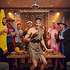 Henbrandt Henbrandt - VOLWASSENEN CAVEMAN HOLBEWONER Kostuum - Bestaande uit: Holbewoner Tuniek, Riem, Bovenarmband, Hoofdband - Hol Bewoner Oertijd kostuum - Carnavalskleding - Verkleedkleding - Vrijgezellenfeest - Man - Maat: ONE SIZE FITTS ALL