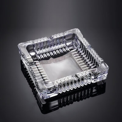Decopatent - Luxe Glazen Asbak Vierkant 15 Cm - Transparant Design - Stevig Glas - Vierkante Asbak voor Binnen en Buiten gebruik - Stijlvolle Ronde Asbak - Afm: 15 x 15 x 4.2 Cm.