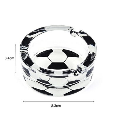 Decopatent - 6 Stuks Glazen Asbak Rond 8.3 Cm - VOETBAL Design - Stevig Glas - Asbak voor Binnen en Buiten gebruik - Stijlvolle Ronde Asbak - Voordeelverpakking - Afm: 8.3 x 8.3 x 3.4 Cm.