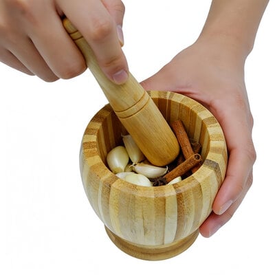Decopatent - Bamboe Vijzel met Stamper Ø10 cm - Duurzame Houten Vijzel Set - Kruiden & Specerijen Malen - Keuken Accessoire Bamboo