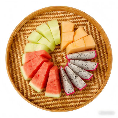 Decopatent - Bamboe Dienblad Rond - Diameter: 38 Cm - Dienblad met handvaten - Schaal - Presenteerblad - Serveerschaal - Woonaccessoires - Gevlochten Bamboe Riet - Afm: 38 x 38 x 5 Cm.