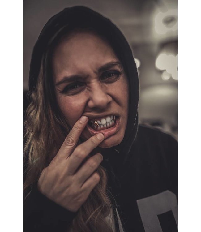 GrillzShop Goudkleurige Vampier tand enkel - goudkleurige tand - 13x7 mm