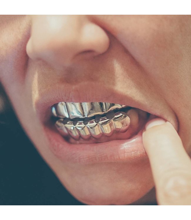 GrillzShop Grillz tanden - bovenkant - Zilverkleurig - zelf op maat te maken