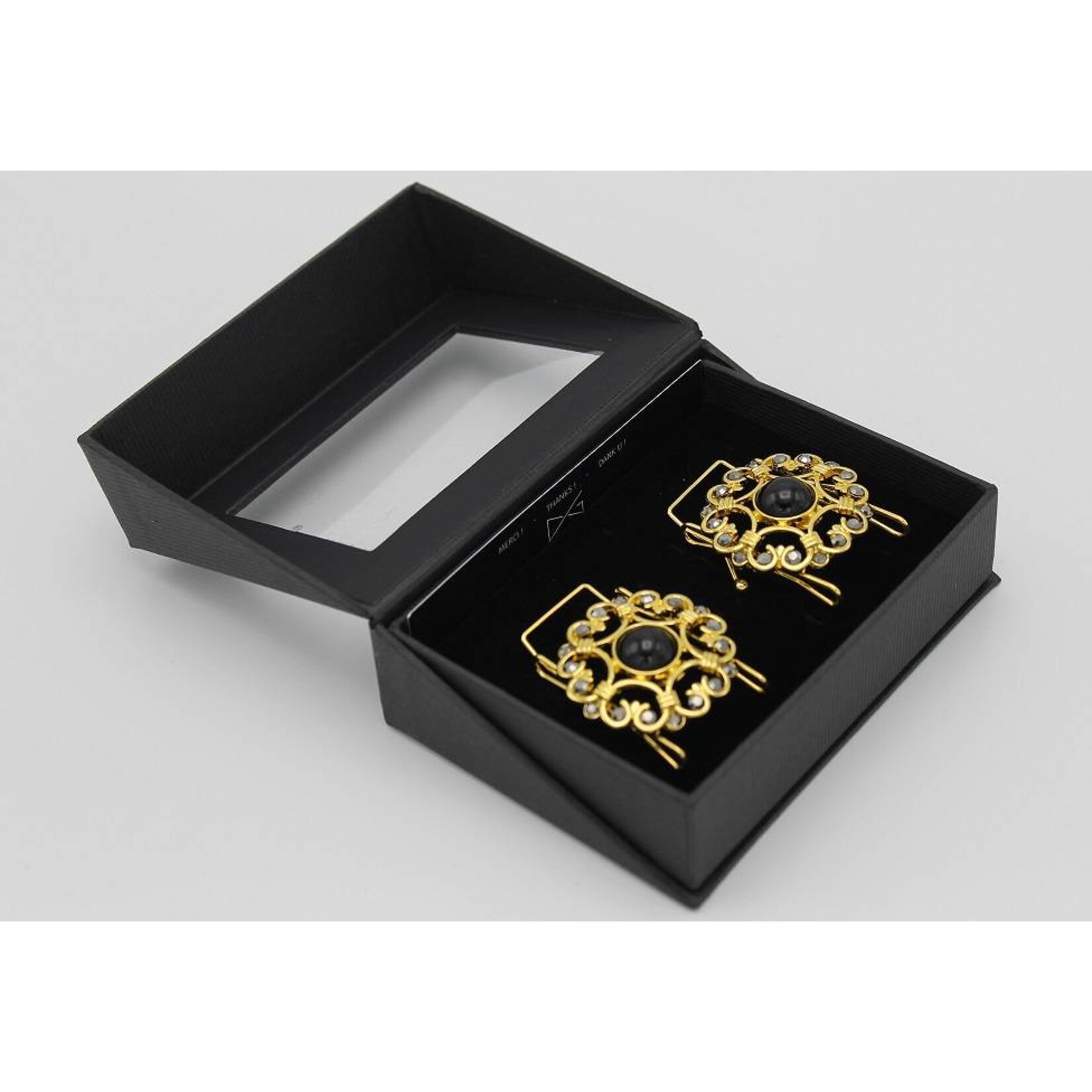 CLIP n GO Black Flower