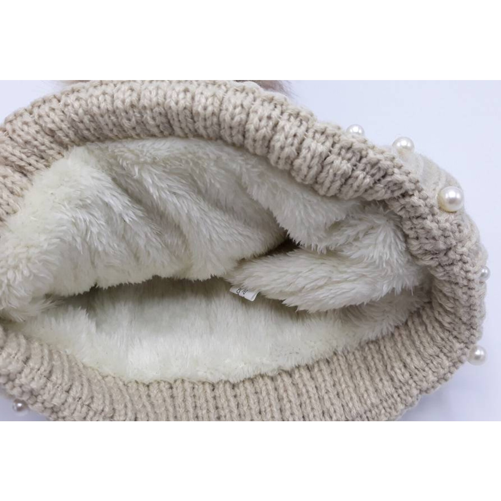 Beige Pompon Pearl