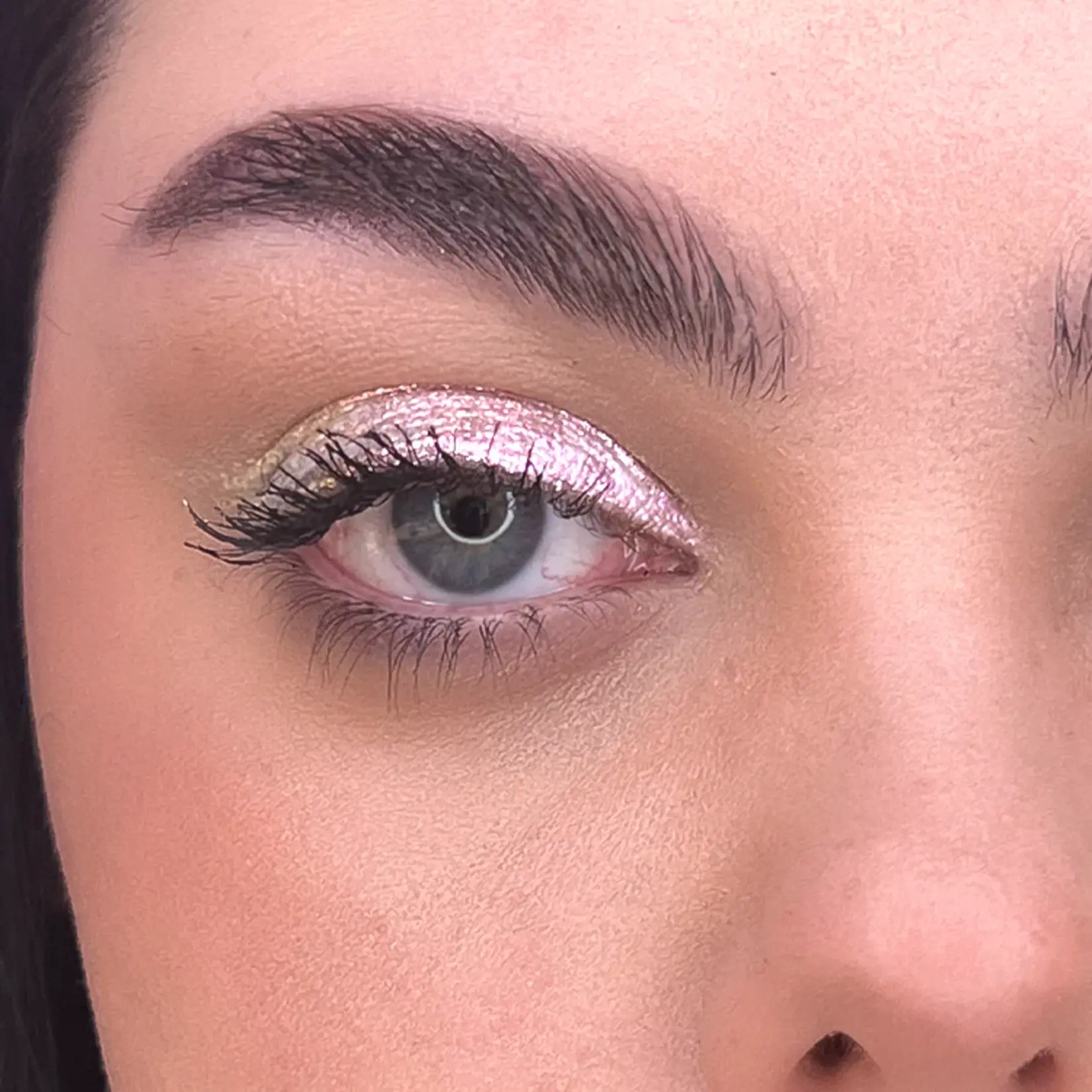 Layla Cosmetics RARITY TRICHROME LIQUID EYESHADOW N°1 Taaffeite