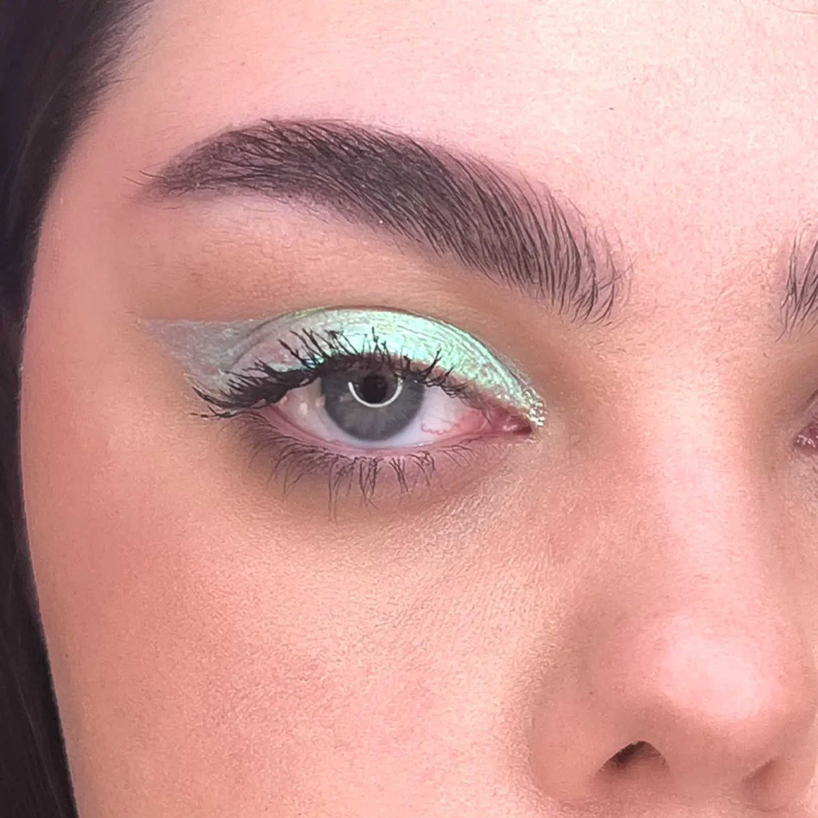 Layla Cosmetics RARITY TRICHROME LIQUID EYESHADOW N° 3 Opal