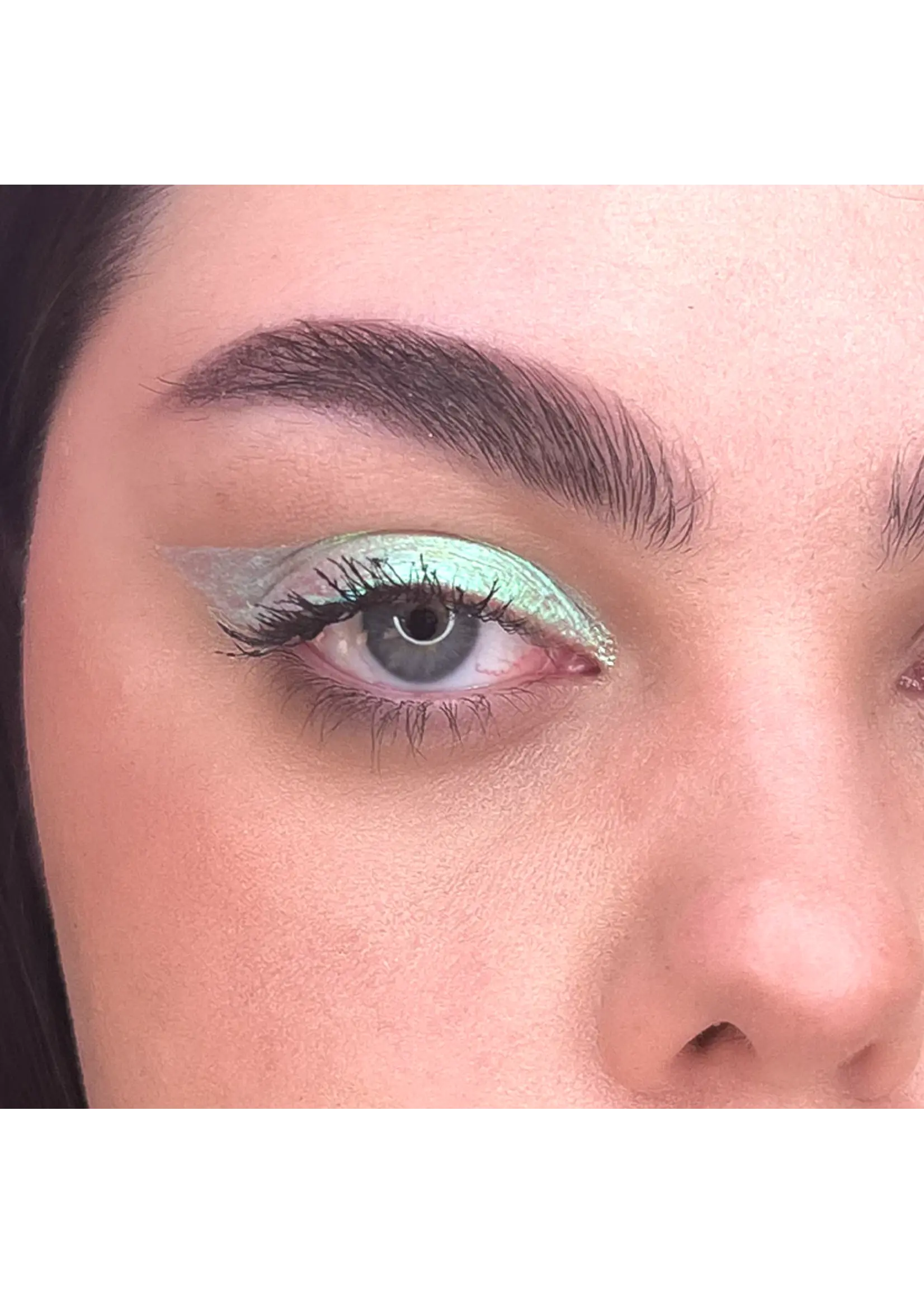 Layla Cosmetics RARITY TRICHROME LIQUID EYESHADOW N° 3 Opal