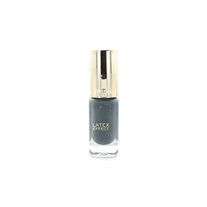 Color Riche Nagellak - 888 Mademoiselle Grey