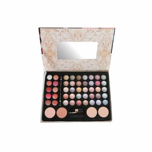 Vintage Chic Make-up Collection