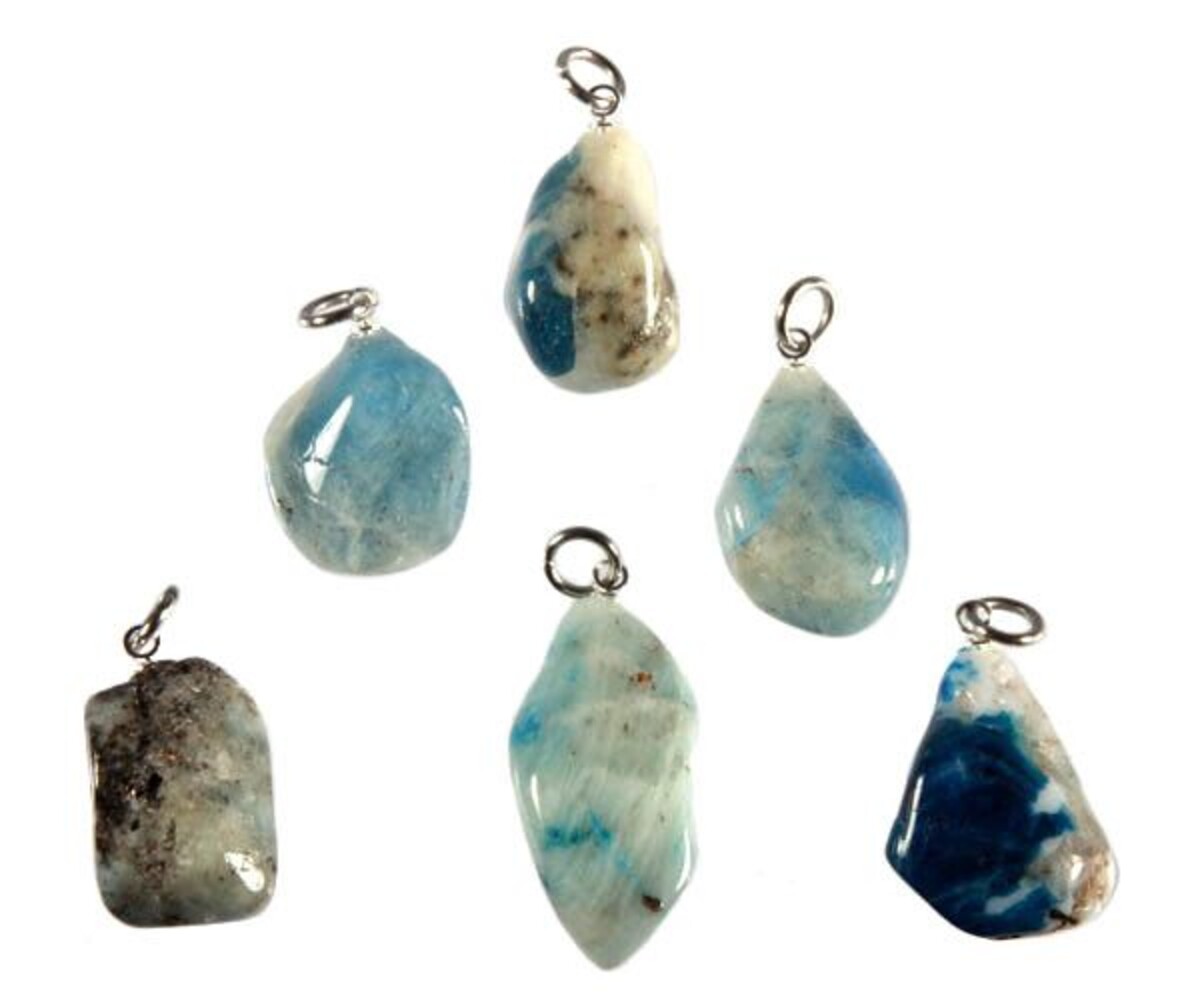 Afghaniet in calciet hanger