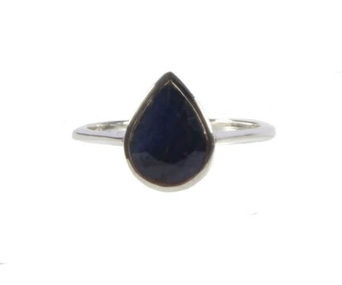 Zilveren ring saffier maat 17 3/4 | druppel facet 1 x 0,8 cm Zilveren ring saffier maat 17 3/4 | druppel facet 1 x 0,8 cm