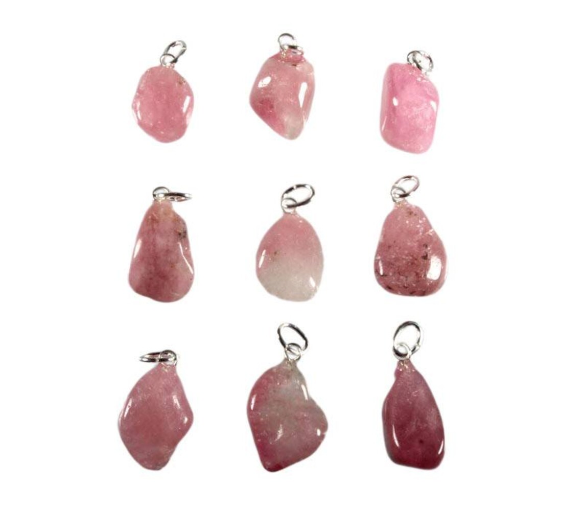 Toermalijn (roze) hanger met zilveren oogje Toermalijn (roze) hanger met zilveren oogje